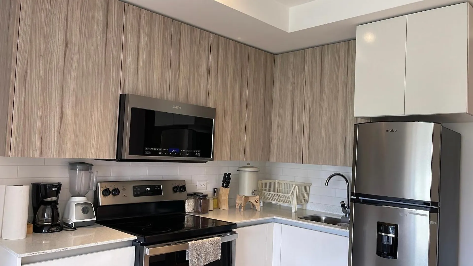 Apartamento Grande Zona 13 Aeropuerto Inara contacts